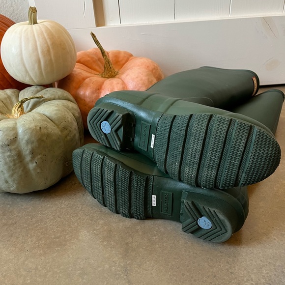 🌲HUNTER brand-womens size 8 tall rain boots🌲 - Picture 5 of 9